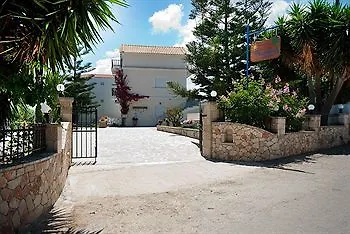 Panorama & Amoudi